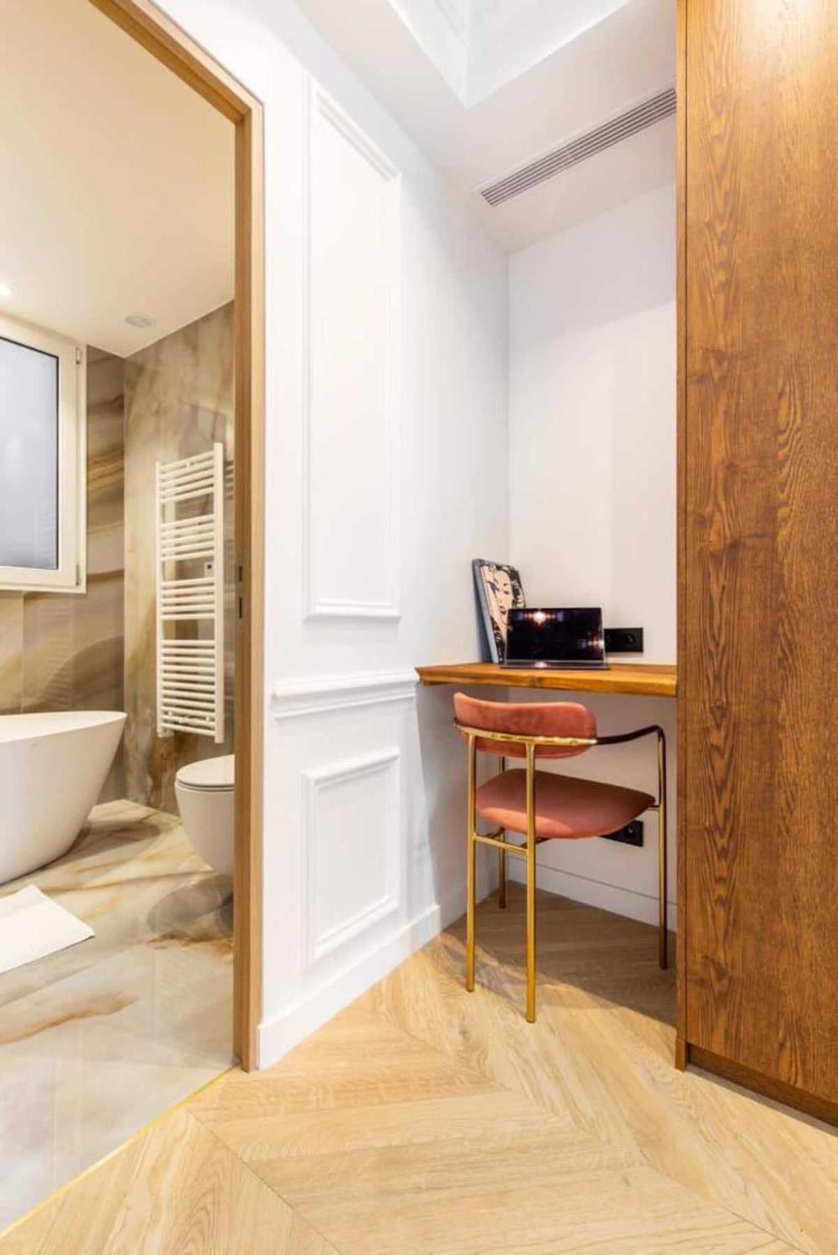 Appartamento Newly Rebuilt By Architect - Center Of Parigi
